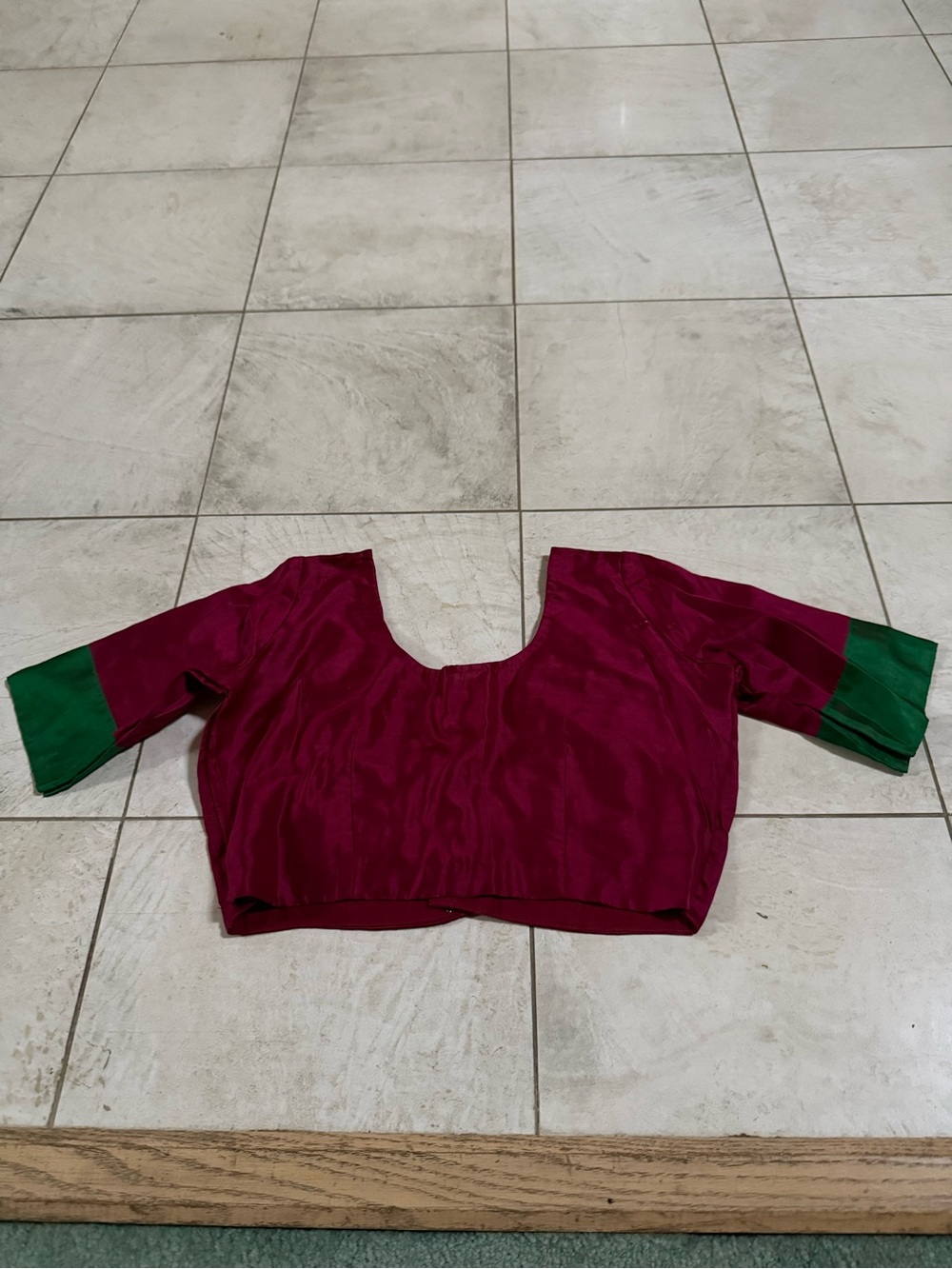 🌺 Dark Pink/Reddish & Green Saree Blouse – Scoop Neck | Festive Wear | Size 34 🌺